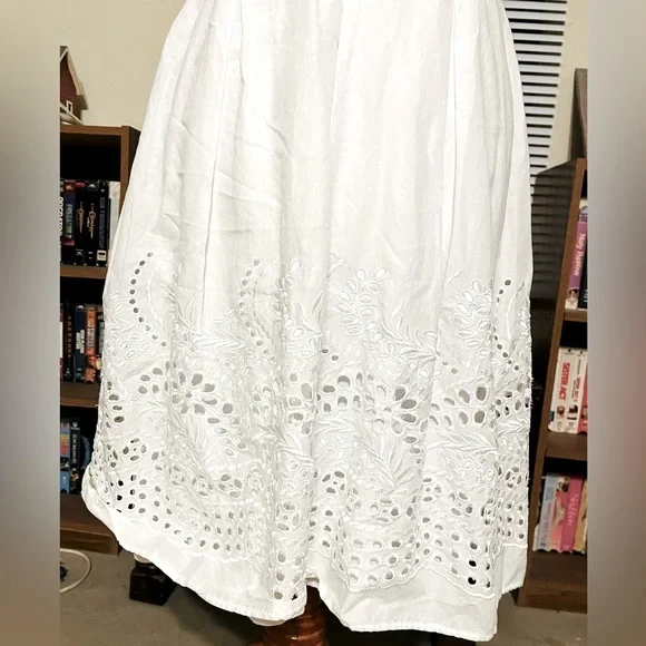 Dressbarn White Eyelet Lace Dress - Picture 3 of 5
